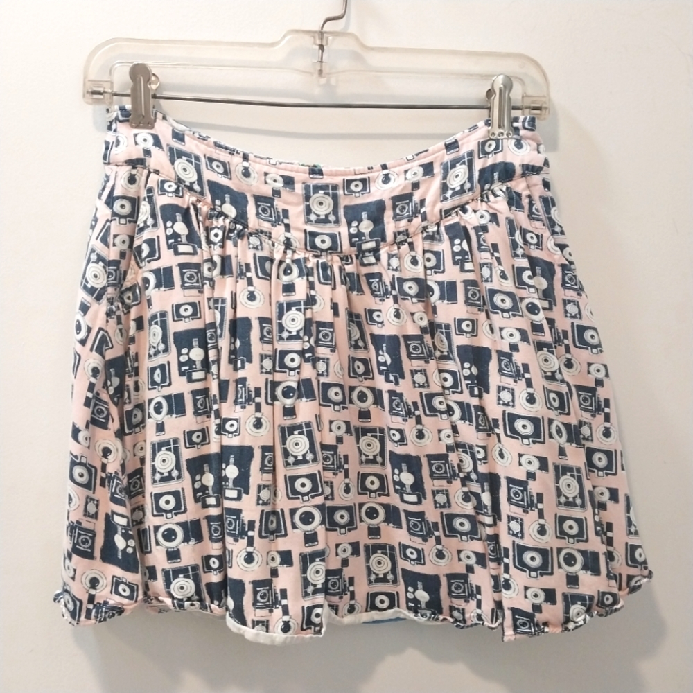 johnnie b | camera skirt